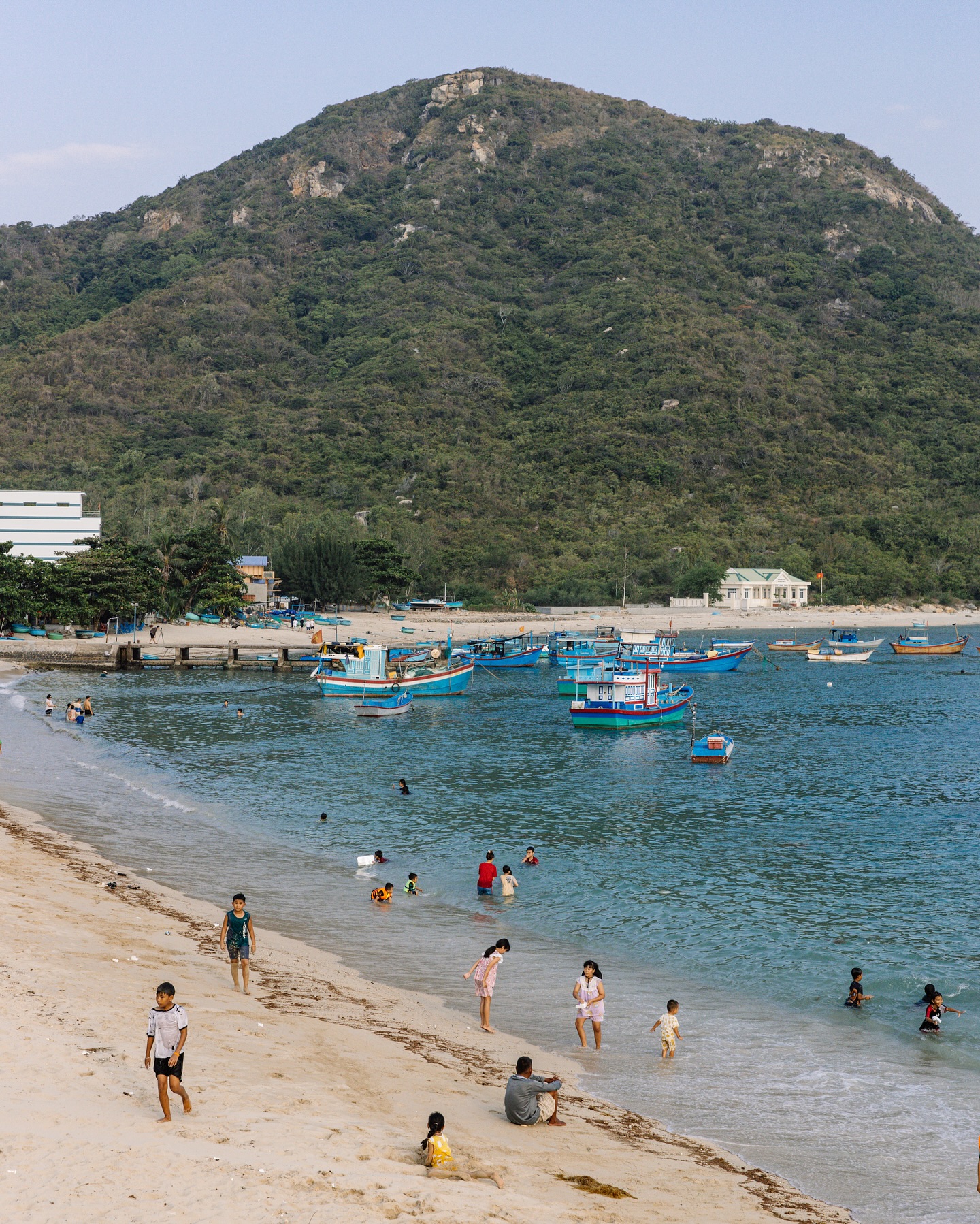 Bãi biển Ninh Vân tháng 3/2026