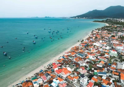 Bãi biển Dốc Lết, Khánh Hoà. Ảnh: VnExpress.